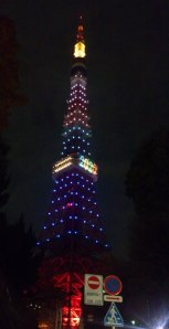 本日の東京タワー18:30頃 ライトアップの色がいまいち 綺麗に出ない(^^;